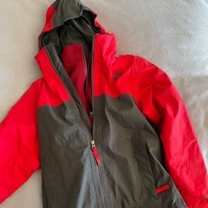 North Face Boys Ski jacket with Zip-in fleece, size S